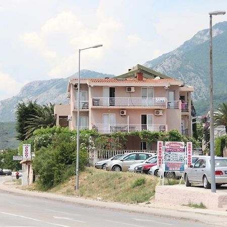 Apartments Petricevic ストモレ エクステリア 写真