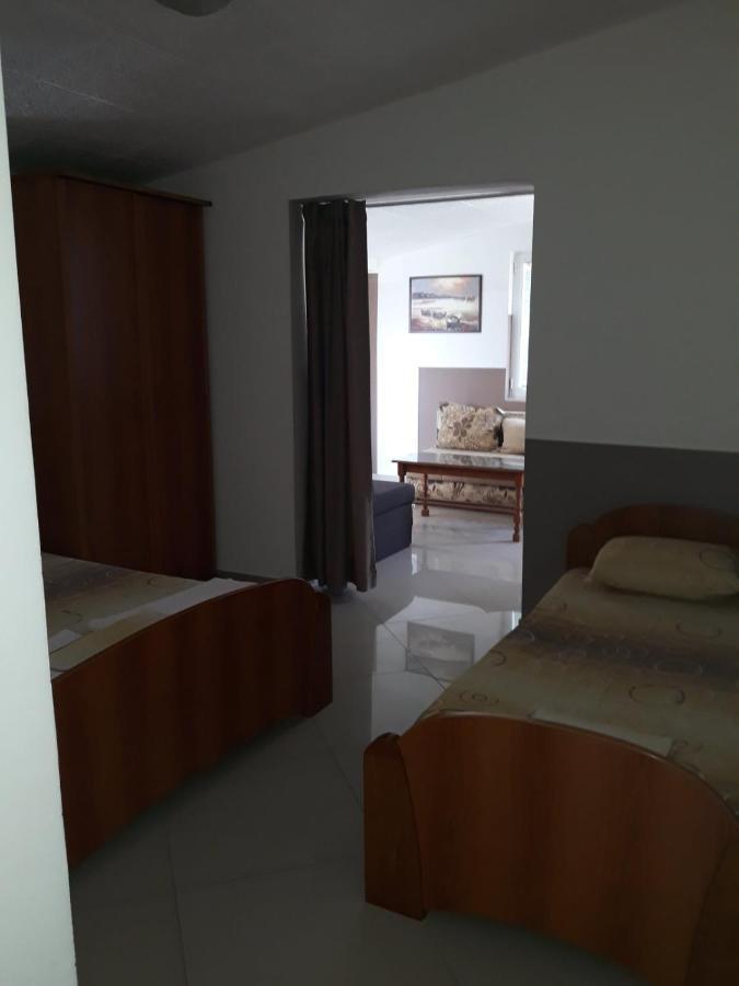 Apartments Petricevic ストモレ エクステリア 写真