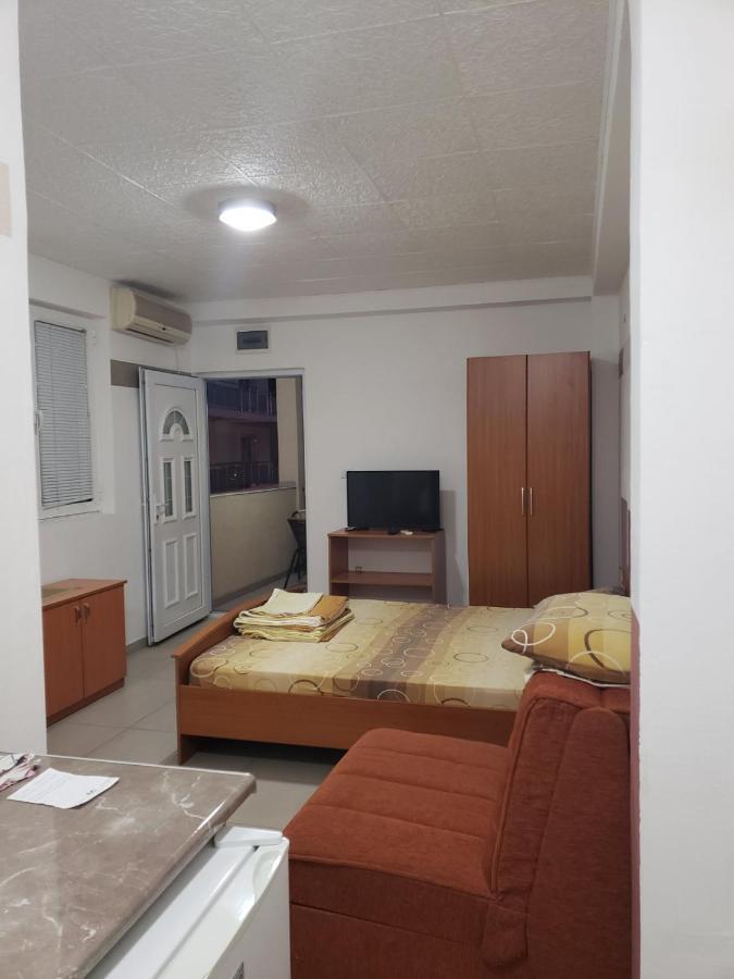 Apartments Petricevic ストモレ エクステリア 写真