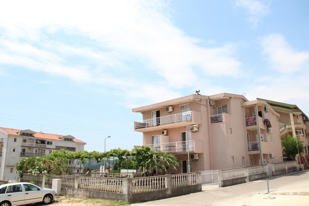 Apartments Petricevic ストモレ エクステリア 写真